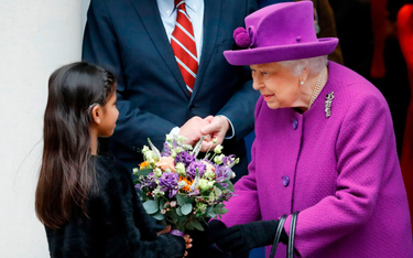 Królowa Elżbieta II otworzyła w środę nowy szpital w Londynie. Po Nowym Roku trudno będzie znaleźć d