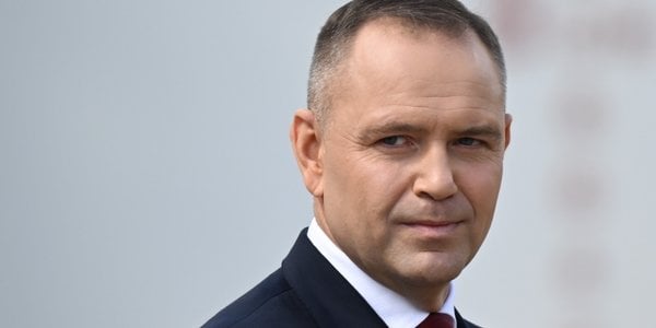 Prosecutor withdraws charges after official compared president to Shrek
