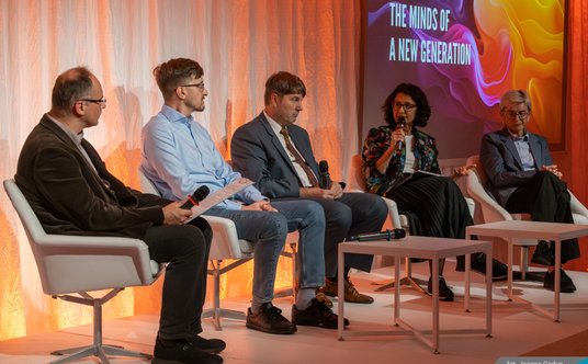 Podczas prezentacji raportu Fundacji AICEE pt. „Postawa umysłów nowej generacji wobec AI w CEE” odby