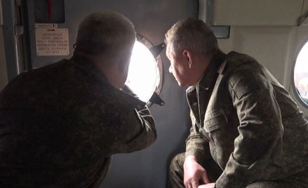 Kadr z nagrania z rzekomej wizyty Siergieja Szojgu na froncie