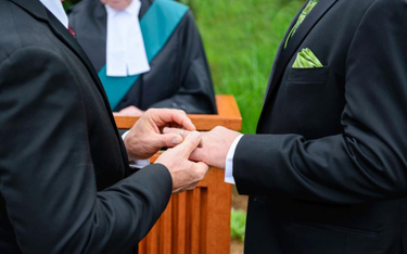 Sąd: związek dwóch mężczyzn to nie małżeństwo