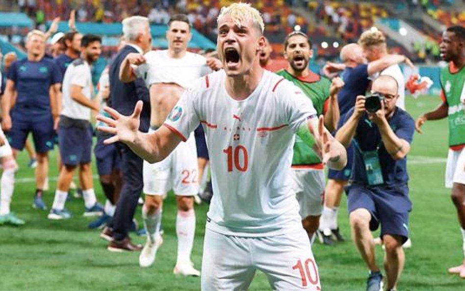 Granit Xhaka – radość kapitana Szwajcarów po zwycięstwie nad Francją