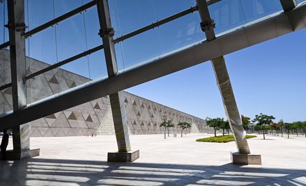 Nowy kompleks hotelowy ma stać tuż obok nowo otwartego Wielkiego Muzeum Egipskiego. Obu obiektom maj