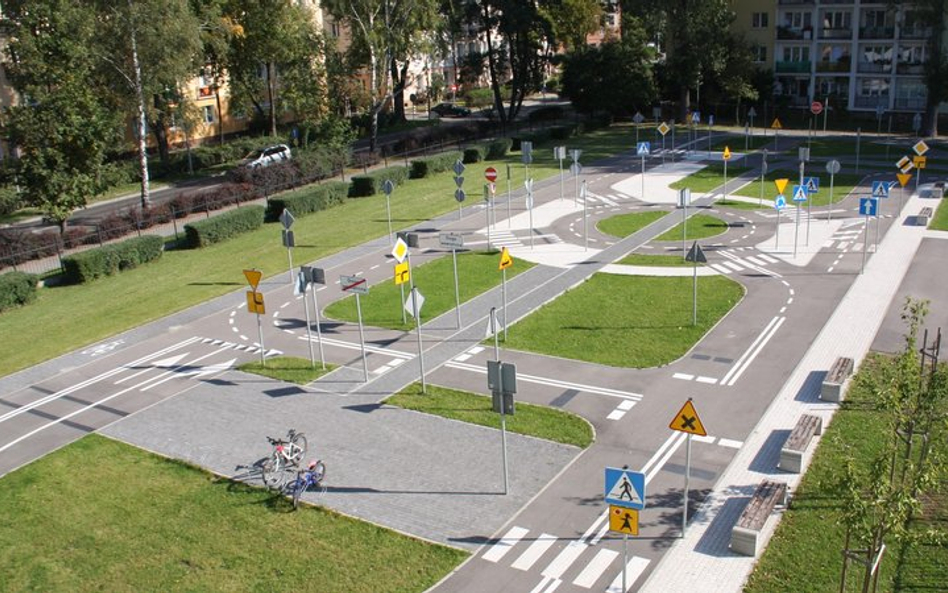 Miasteczko ruchu drogowego to idealne miejsce do nauki dobrych praktyk i bezpiecznej jazdy