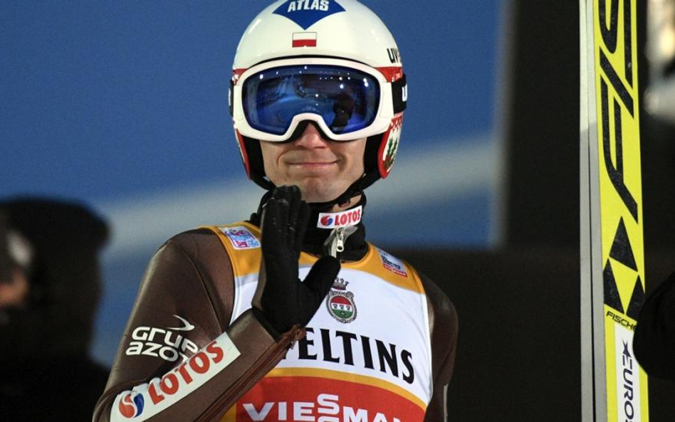 Kamil Stoch powiększa przewagę w Pucharze Świata.