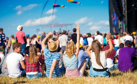 Najwięcej w lato zarobić można na festiwalach muzycznych - zarobki wynoszą tutaj średnio 20 zł za go