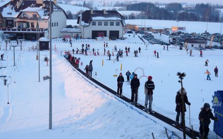 Ośrodek Szelment to kilka tras zjazdowych na Górze Jesionowej na północ od Suwałk. Na narciarzy czek