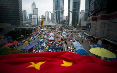 Hongkong: Parasole i autobusy