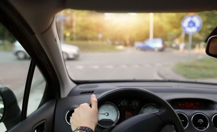 Na rondzie skręcamy w lewo bez kierunkowskazu - wyrok WSA w Lublinie