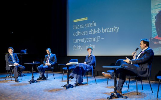 W rozmowie o problemie szarej strefy udział wzięli (od lewej) redaktor serwisu Turystyka.rp.pl Filip