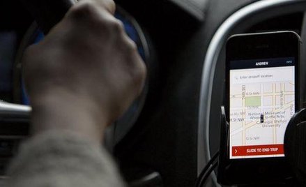 Polscy politycy biorą się za Ubera