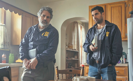 Tom (Mark Ruffalo, z lewej) ma swojej roboty już dosyć. Z kolei Anthony (Fabien Frankel) nie może si
