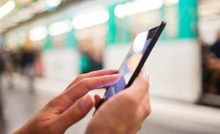 Zabiorą komórki cudzoziemcom