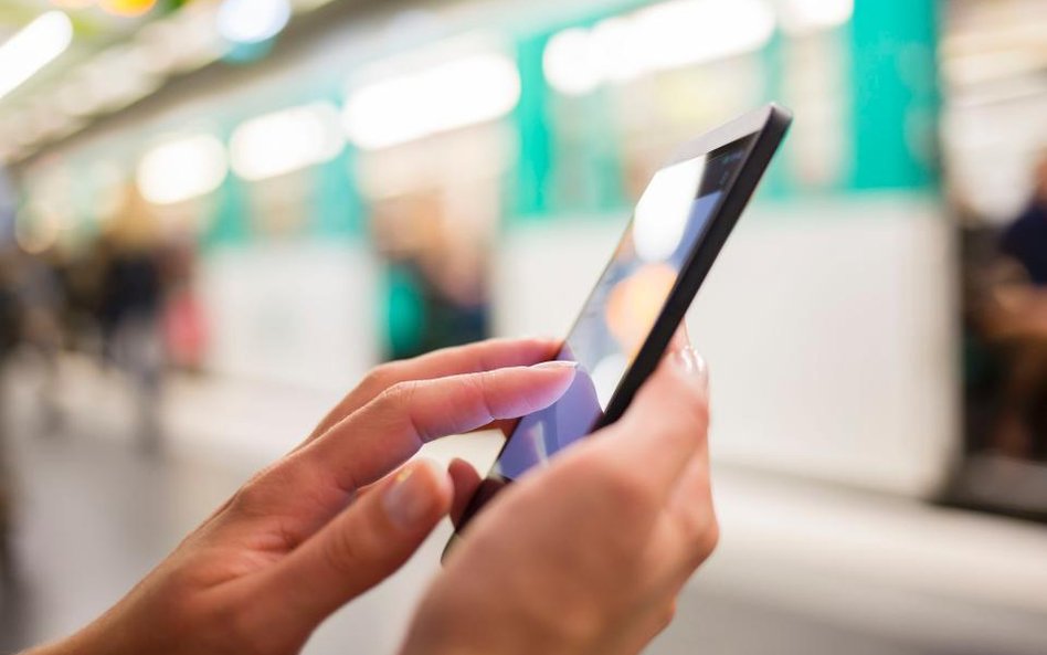 Telefon na kartę - UOKiK bada reklamy P4, Polkomtel, Orange Polska i T-Mobile Polska