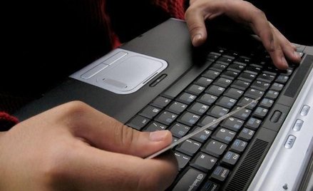 Czym są podstawowe darmowe konta w bankach