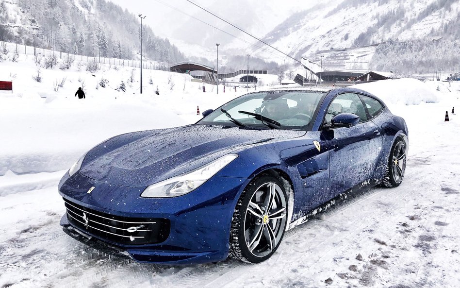 Ferrari GTC4 Lusso: 24/7/356