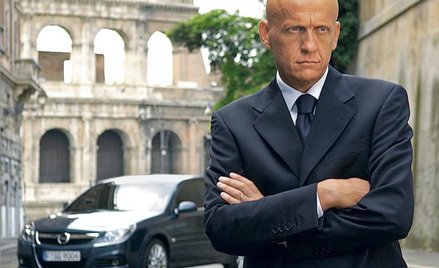 Pierluigi Collina w reklamie, która zakończyła jego sędziowską karierę