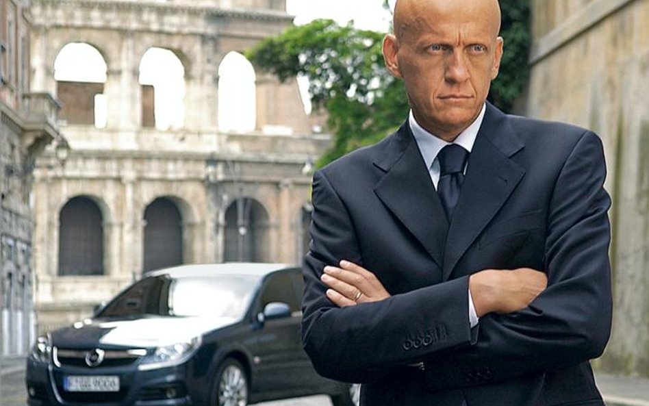 Pierluigi Collina w reklamie, która zakończyła jego sędziowską karierę