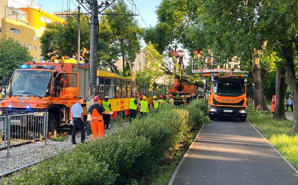 Służby korzystają ze specjalnej platformy pogotowia torowego