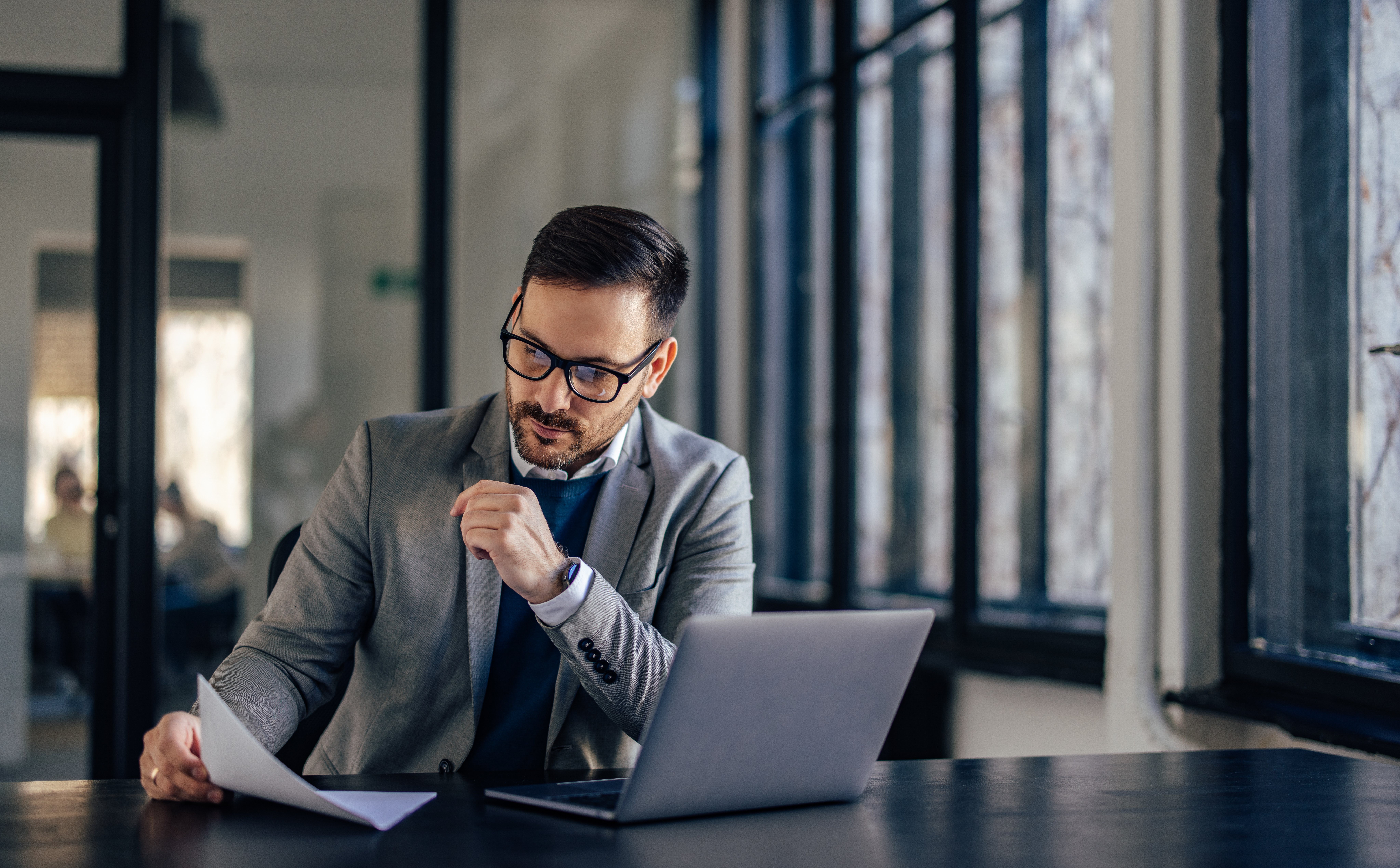 Coraz głębsze spadki cen ubezpieczeń. Ale jest wyjątek