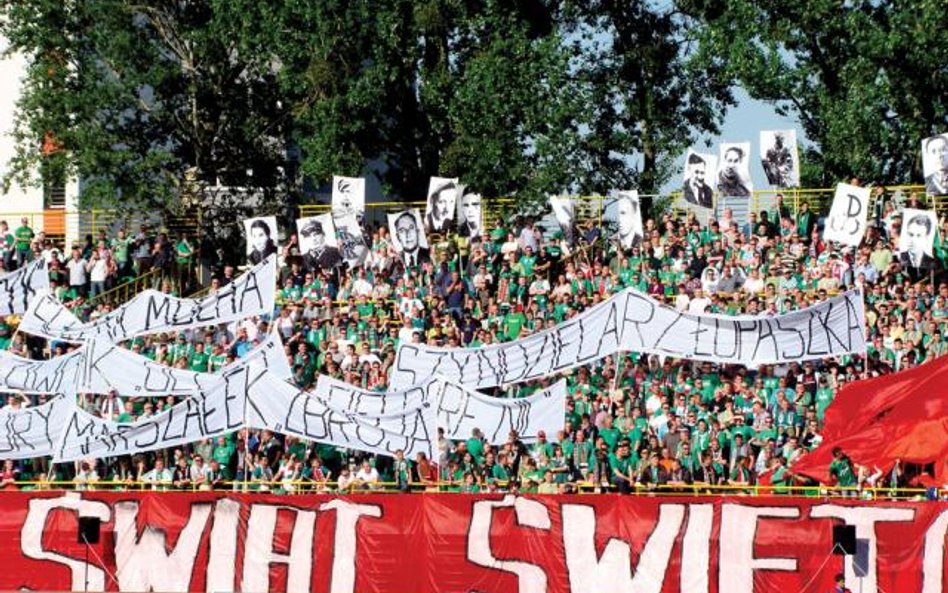 Kibice Śląska uczcili pamięć „Żołnierzy Wyklętych”