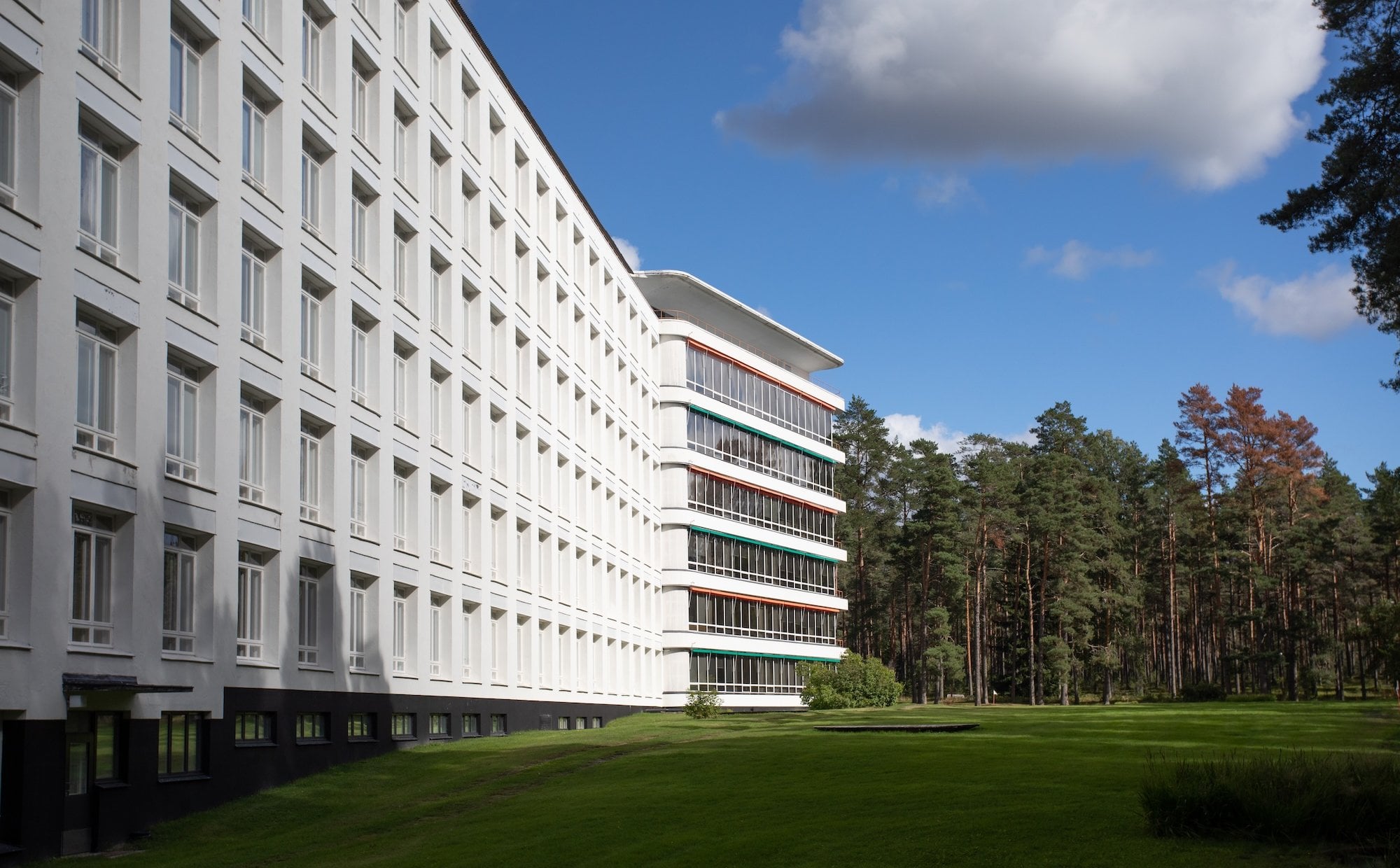 Nadchodzi metamorfoza modernistycznego sanatorium. To słynne dzieło Alvara Aalto