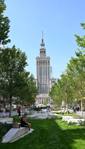 Nowa Złota już otwarta. Fontanny, drzewa i koniec ruchu samochodowego