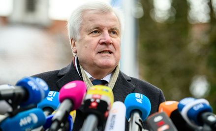 Szef CSU, Horst Seehofer lubił jeździć na Kreml i walczył z "lewactwem i multi kulti" występując w k