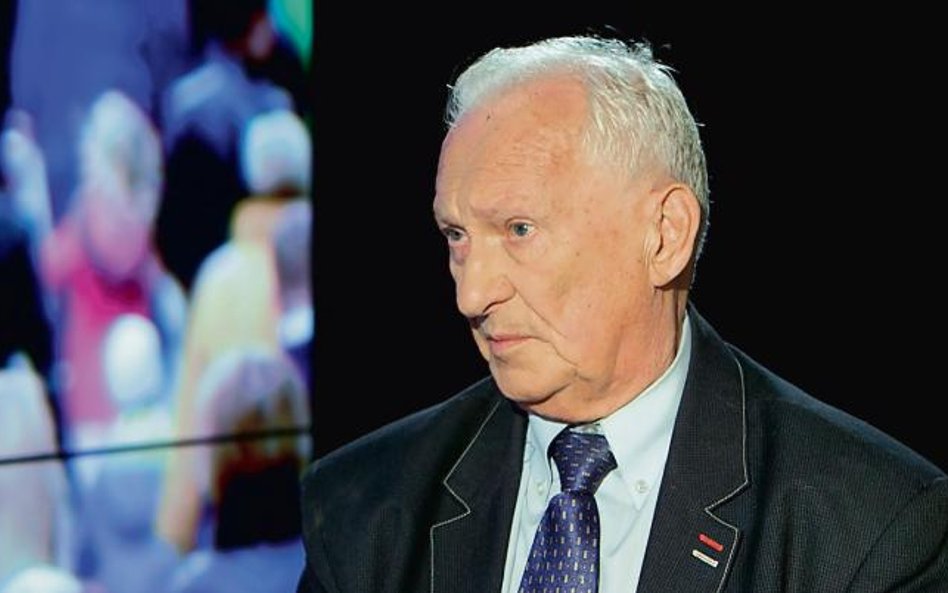 prof. Brunon Hołyst, kryminolog