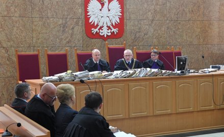 Zdjęcie zrobione w trakcie rozprawy apelacyjnej, dotyczącej wyroku uniewinniającego lekarzy, którzy 