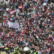 Opozycja na placu Tahrir rok po objęciu władzy przez prezydenta oskarża go o zapędy dyktatorskie