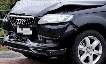 Limuzyna uszkodzona w wypadku kolumny, którą jechała Beata Szydło