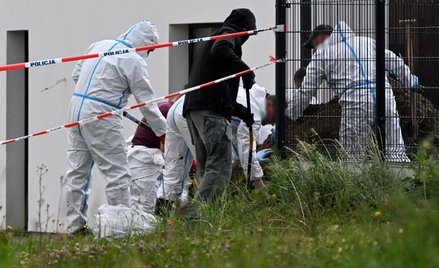 Policyjni specjaliści na posesji w Lutoryżu