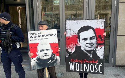 Protest białoruskich opozycjonistów  pod biurem Parlamentu Europejskiego w Warszawie.