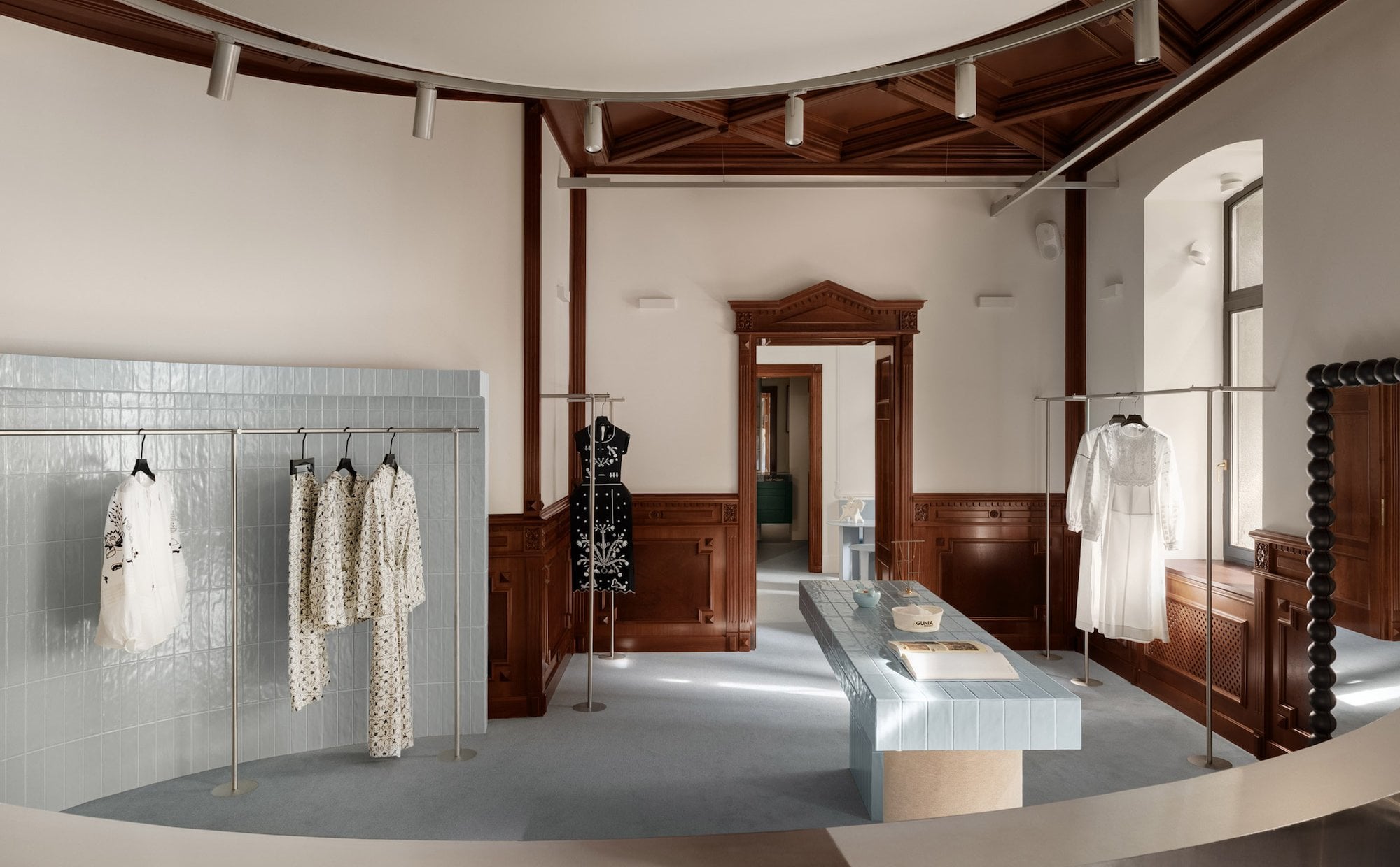 Dawna ambasada w Kijowie zmieniła się w butik. To projekt architektów z Ukrainy