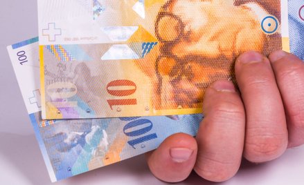Senat przyjął ustawę korzystną dla frankowiczów i banków