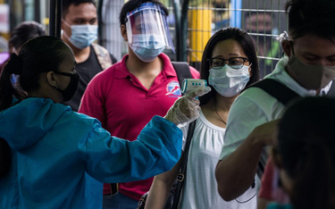 Rewizja domów na Filipinach. Policja poszuka zakażonych koronawirusem