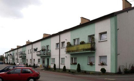 Co z ceną, gdy sprzedaż mieszkania się opóźnia