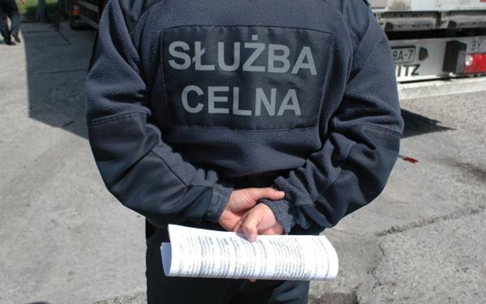 Celnicy też stracą na zwolnieniach chorobowych L-4