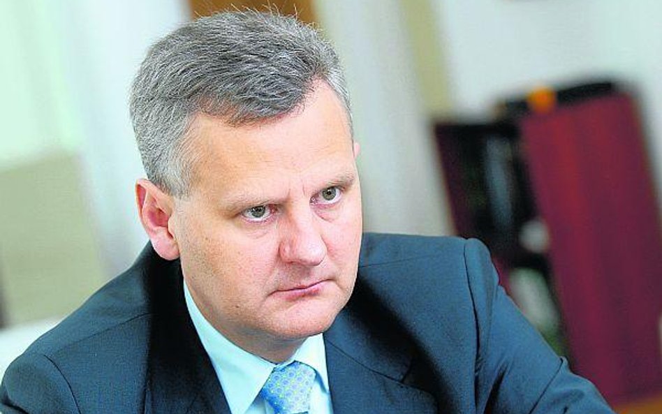 Ministrowi skarbu Aleksandrowi Gradowi zależy na szybkiej sprzedaży Energi, ponieważ pieniądze z tej