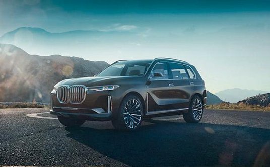 BMW X7 – to nowość w segmencie SUV bawarskiej marki.