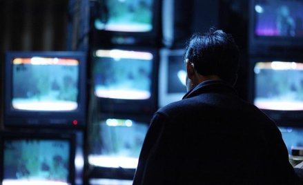Polacy nie wierzą mediom, wyjątkiem jest internet