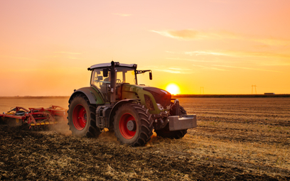 Spada sprzedaż nowych maszyn rolniczych. Niepewność gasi zapał do inwestycji