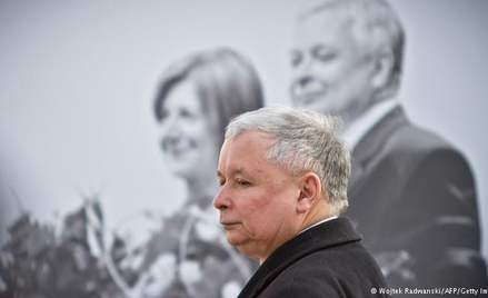 "Spiegel": Kaczyński jest balastem dla własnej partii