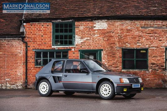 Wersji Turbo 16 (T16) powstało tylko kilkaset sztuk. Skonstruowany wspólnie z Talbotem wyczynowiec m