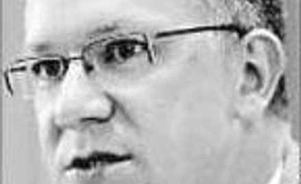 Armand Klein, dyrektor w DuPont