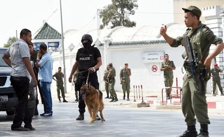 Znowu śmiertelne strzały w centrum Tunisu