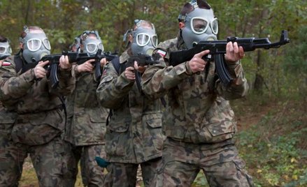 Amerykańska armia była zaniepokojona udziałem w ćwiczeniach organizacji paramilitarnych