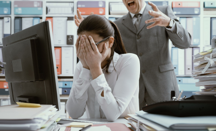 Toksyczny szef albo współpracownik podkopie zdrowie i zmniejszy szanse na premię