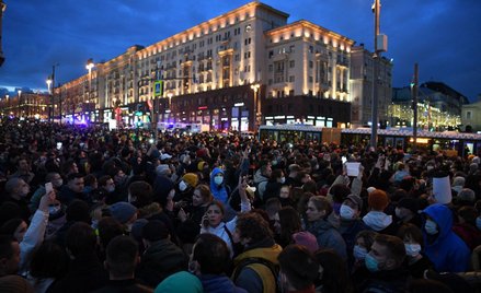 Rosja: Aresztowania uczestników protestów domagających się uwolnienia Nawalnego